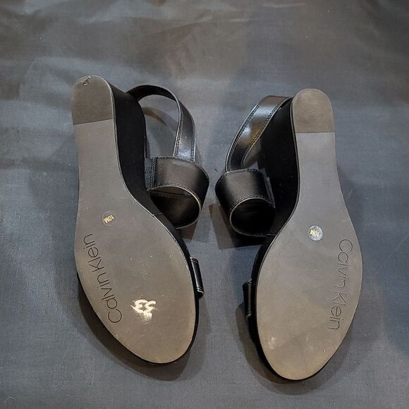 BRAND NEW CALVIN KLEIN WOMEN'S BELLE WEDGE SANDALS - Picture 11 of 16